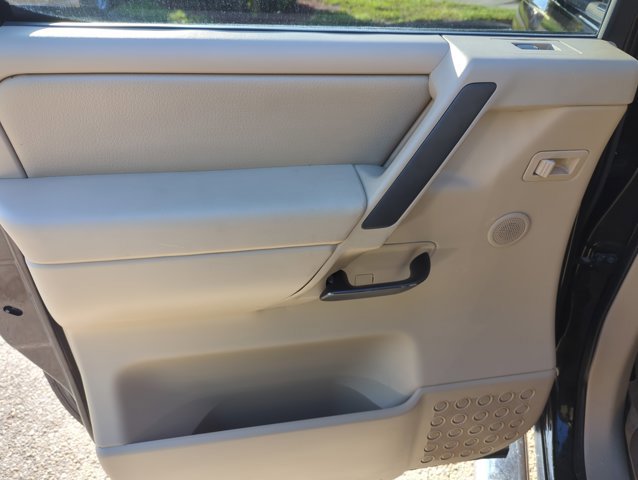 Used 2014 Nissan Titan SL w/ SL Moonroof Package AWD/4WD image 7
