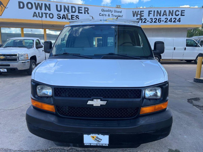Used 2010 Chevrolet Express 1500 image 2