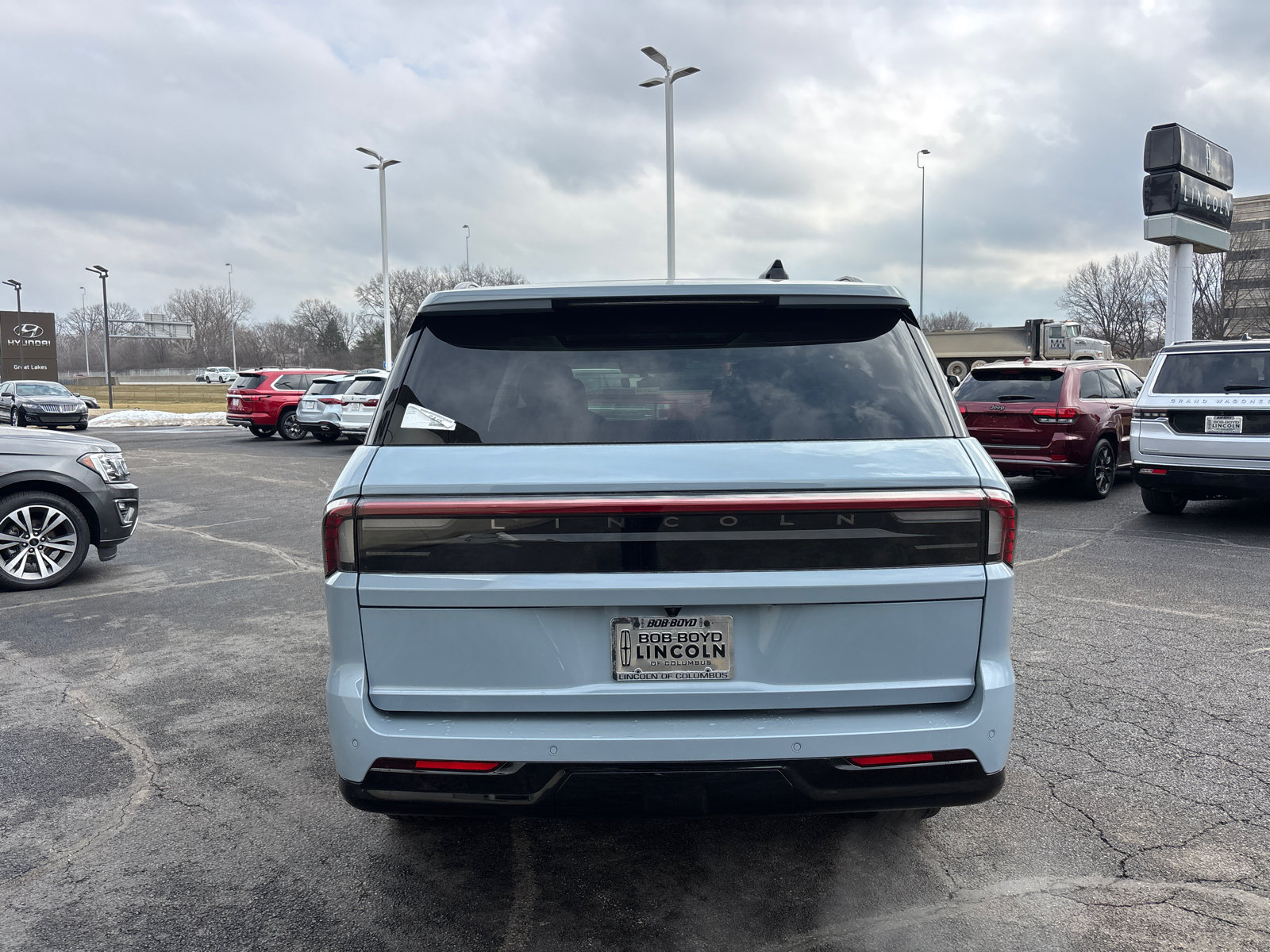 New 2026 Lincoln Navigator Reserve w/ Jet Appearance Package AWD/4WD image 6