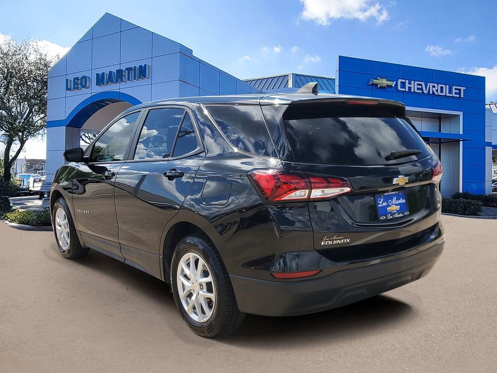 Used 2022 Chevrolet Equinox LS w/ LS Convenience Package image 4
