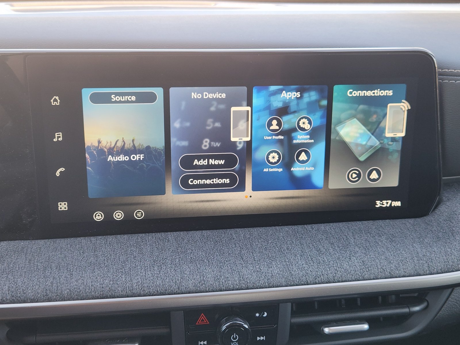 New 2027 Nissan Kicks SV FWD image 16
