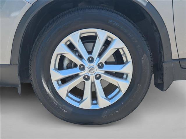 Used 2015 Nissan Rogue SV AWD/4WD image 22