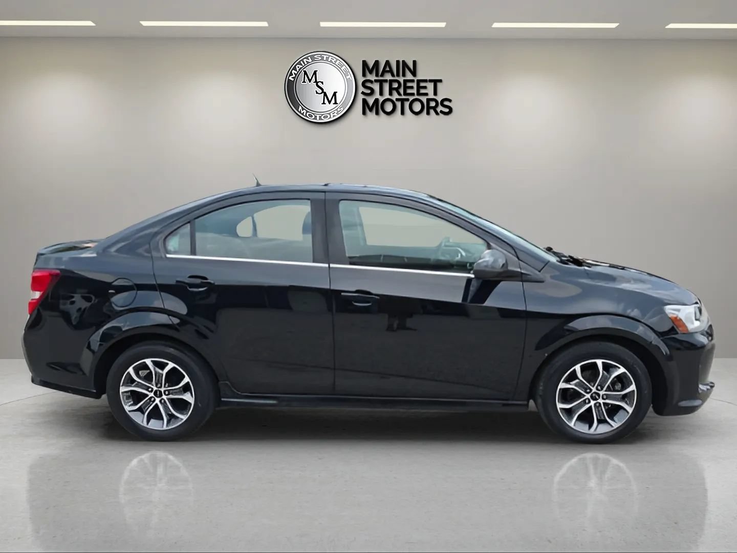 Used 2020 Chevrolet Sonic LT w/ RS Package FWD image 6