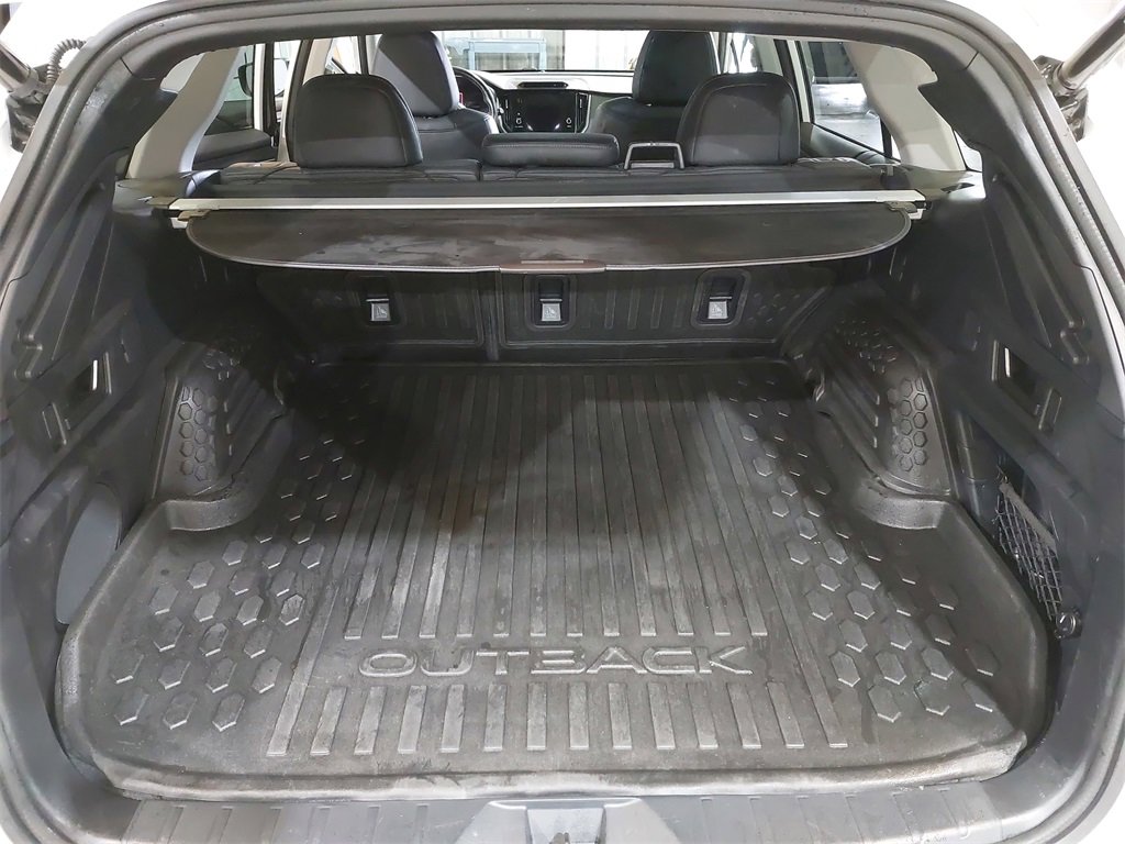 Used 2022 Subaru Outback Limited image 12
