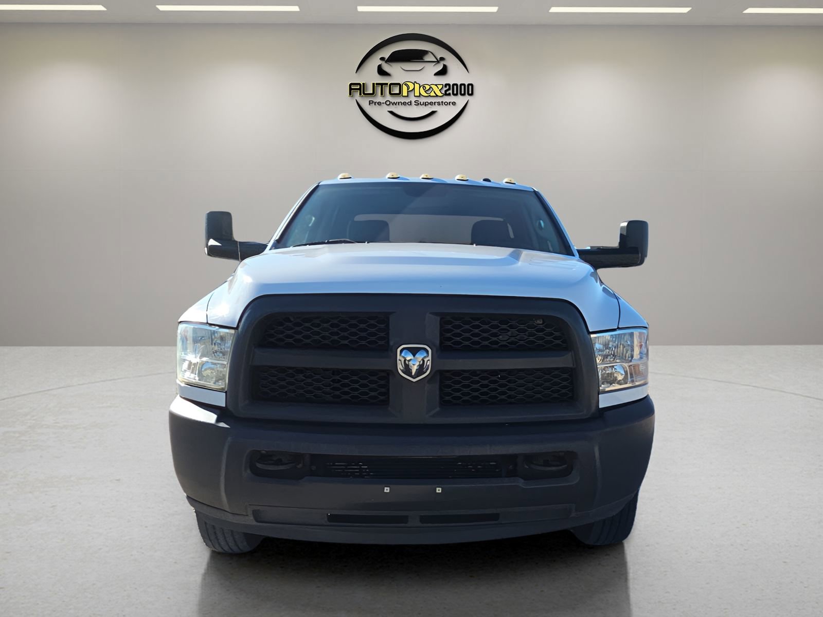 Used 2016 RAM 3500 Tradesman w/ Popular Equipment Group image 2