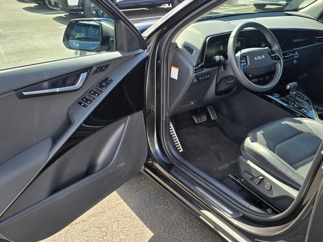 Certified 2023 Kia Niro SX Touring image 22
