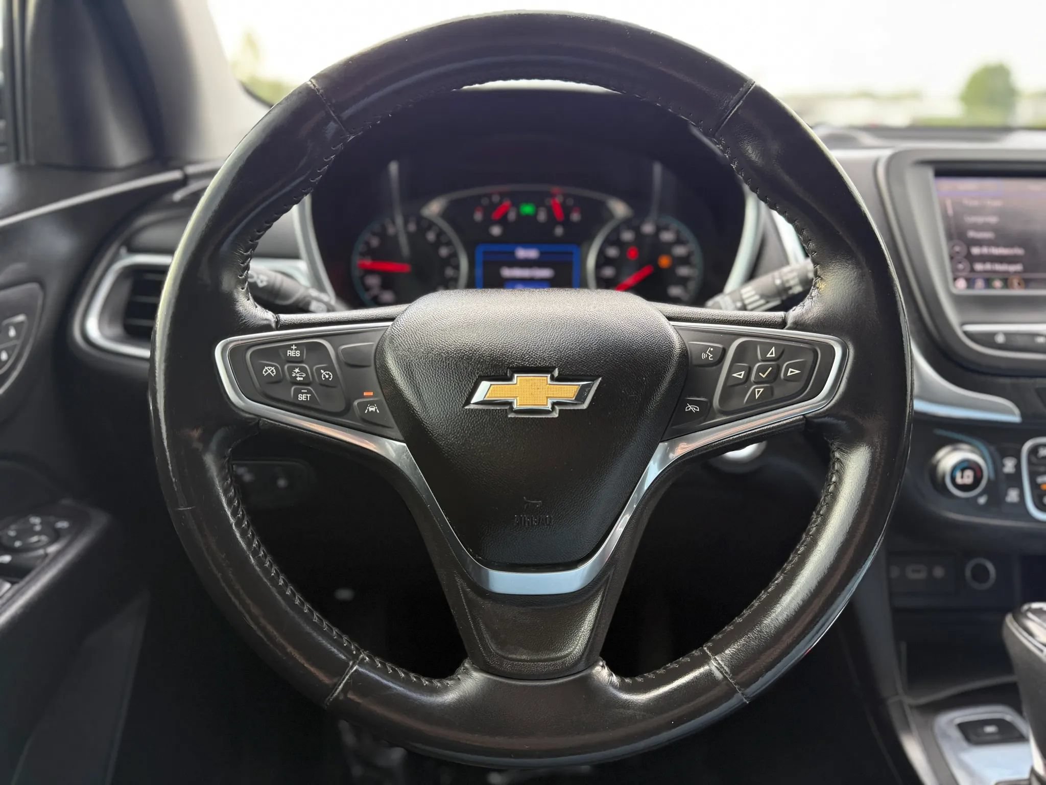Used 2020 Chevrolet Equinox LT AWD/4WD image 24