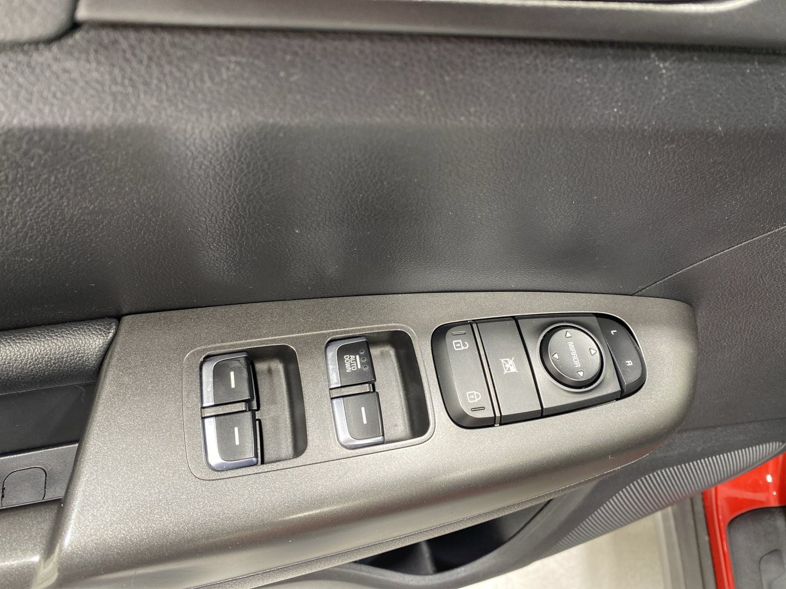 Used 2018 Kia Sportage LX FWD image 13