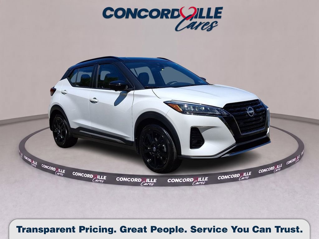 Certified 2023 Nissan Kicks SR w/ SR Premium Package FWD image 1