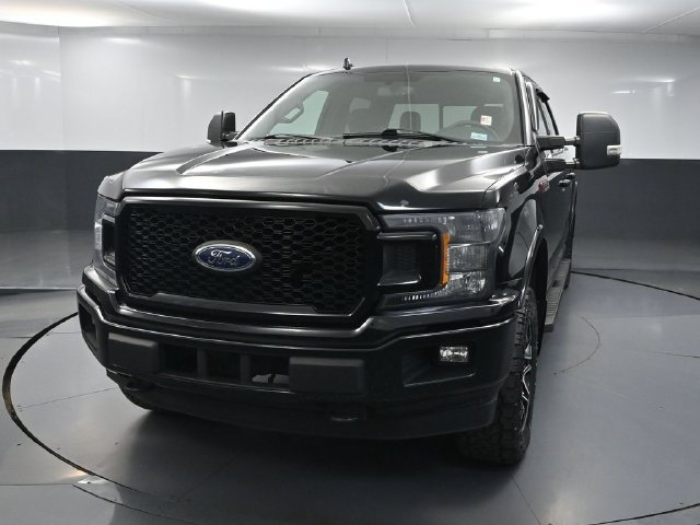 Used 2018 Ford F150 XLT w/ Equipment Group 302A Luxury AWD/4WD image 9