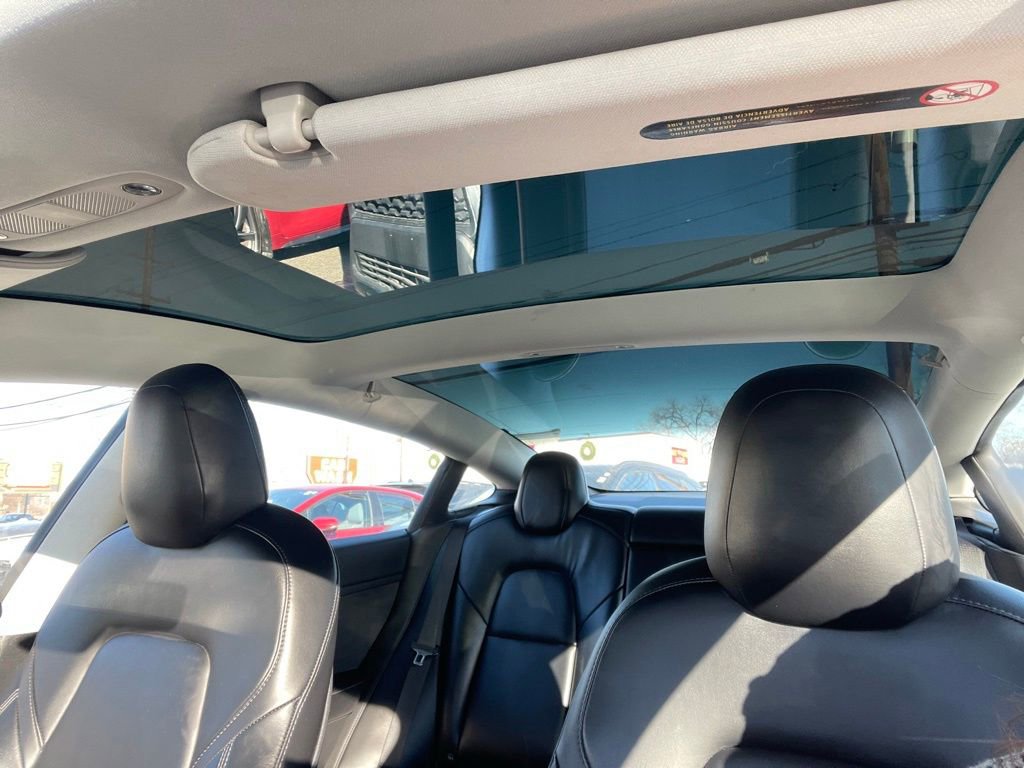 Used 2020 Tesla Model 3 image 16