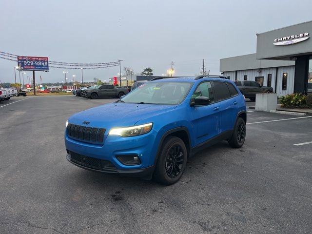 Used 2023 Jeep Cherokee Altitude Lux image 38