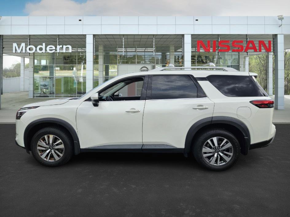 Certified 2023 Nissan Pathfinder SL image 6