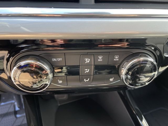 New 2026 Chevrolet Trax LT w/ Driver Confidence Package FWD image 18
