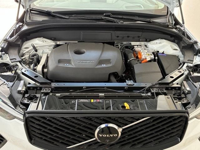 New 2026 Volvo XC60 T8 Ultra w/ Protection Package Premier AWD/4WD image 24