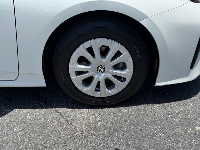 Used 2021 Toyota Prius L Eco FWD image 9
