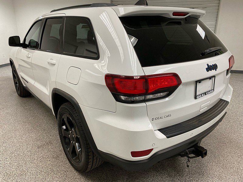 Used 2020 Jeep Grand Cherokee Laredo image 7