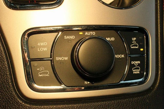 Used 2019 Jeep Grand Cherokee Trailhawk w/ Trailhawk Luxury Group image 31