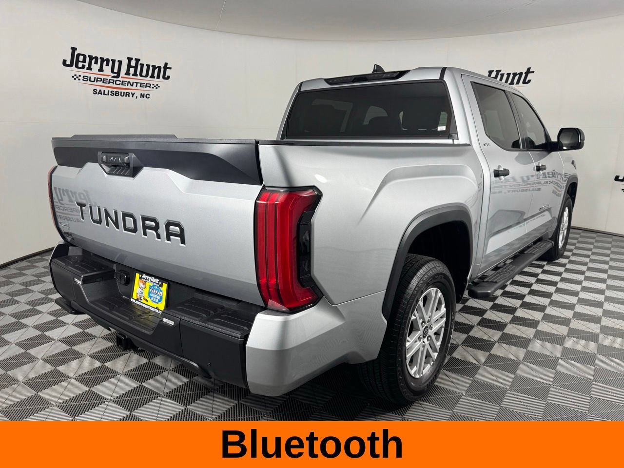 Used 2024 Toyota Tundra SR5 AWD/4WD image 7