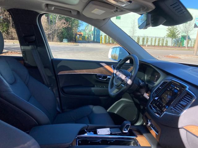 New 2025 Volvo XC90 T8 Core w/ Climate Package image 23