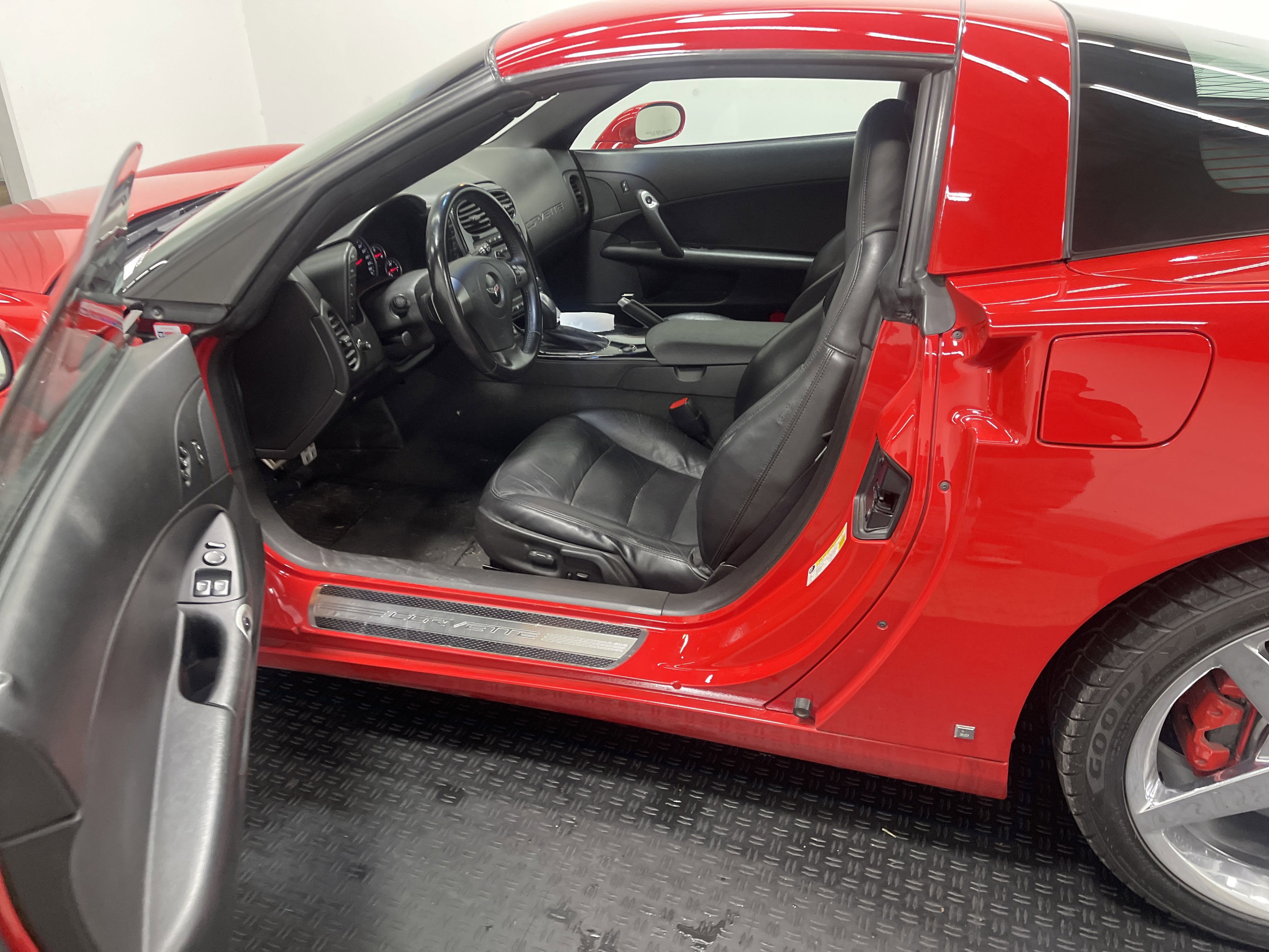 Used 2008 Chevrolet Corvette Coupe w/ Preferred Equipment Group image 9