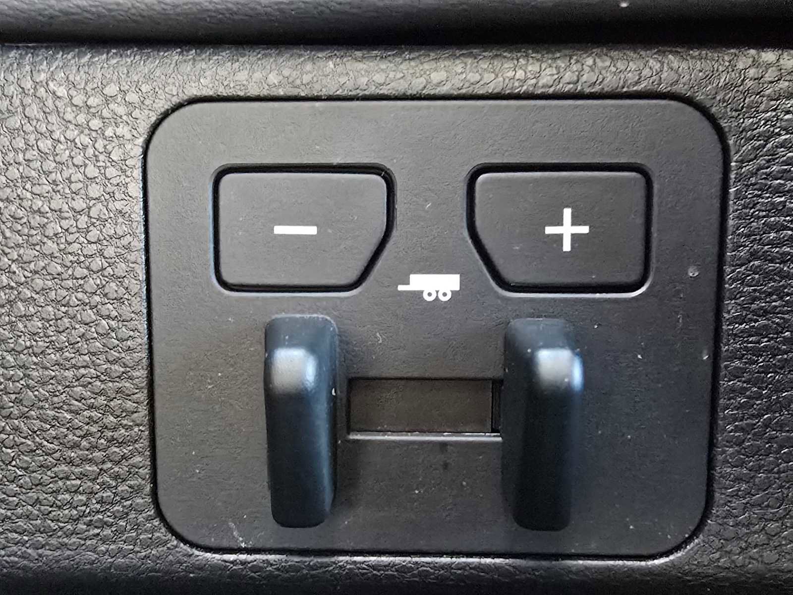 Certified 2026 Toyota Sequoia Platinum w/ TRD Off-Road Package AWD/4WD image 39