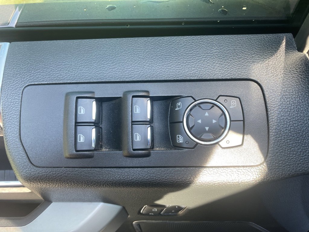 Used 2016 Ford F150 Lariat w/ Equipment Group 502A Luxury image 14