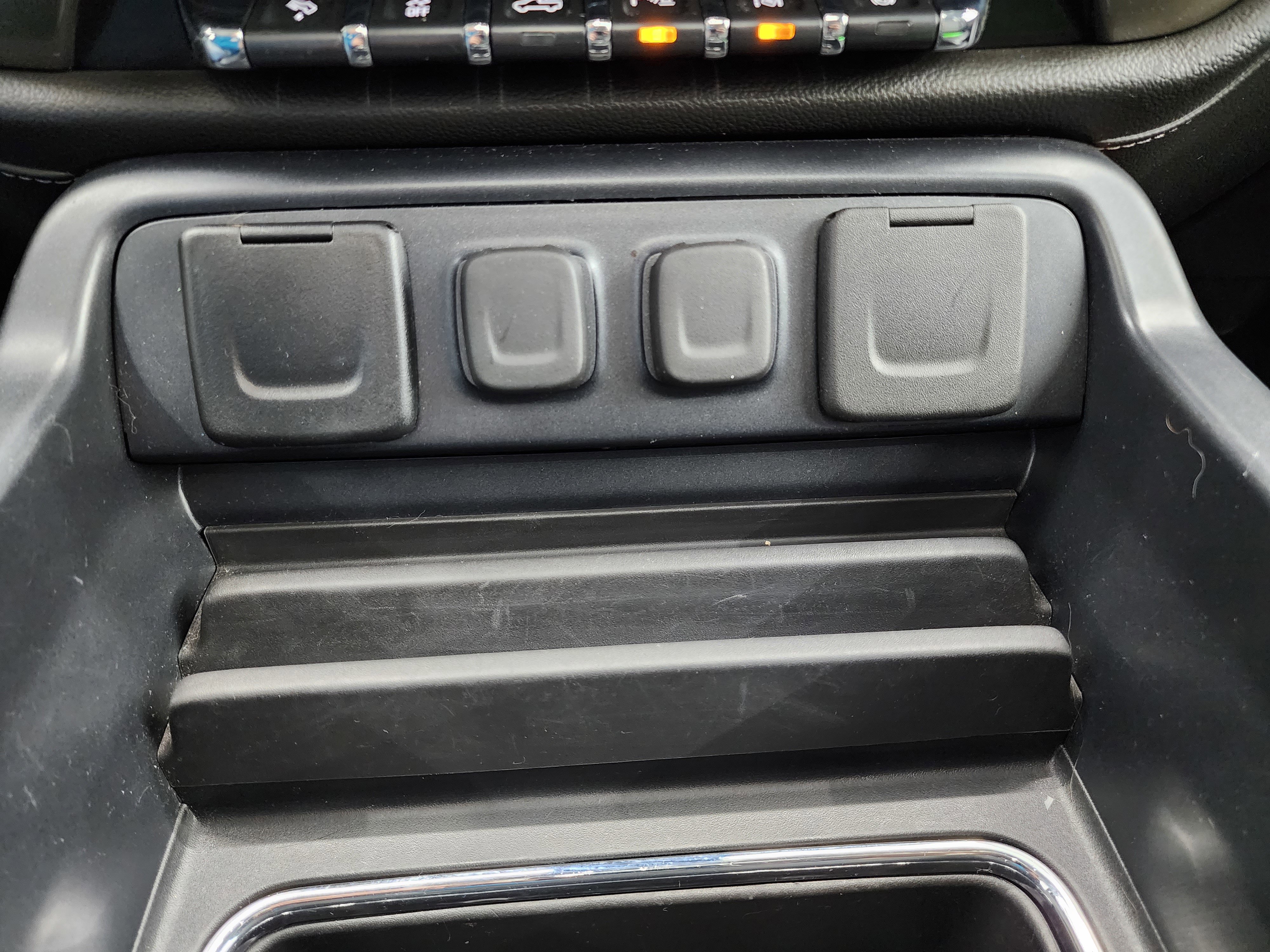 Used 2018 Chevrolet Silverado 3500 High Country w/ Duramax Plus Package image 43