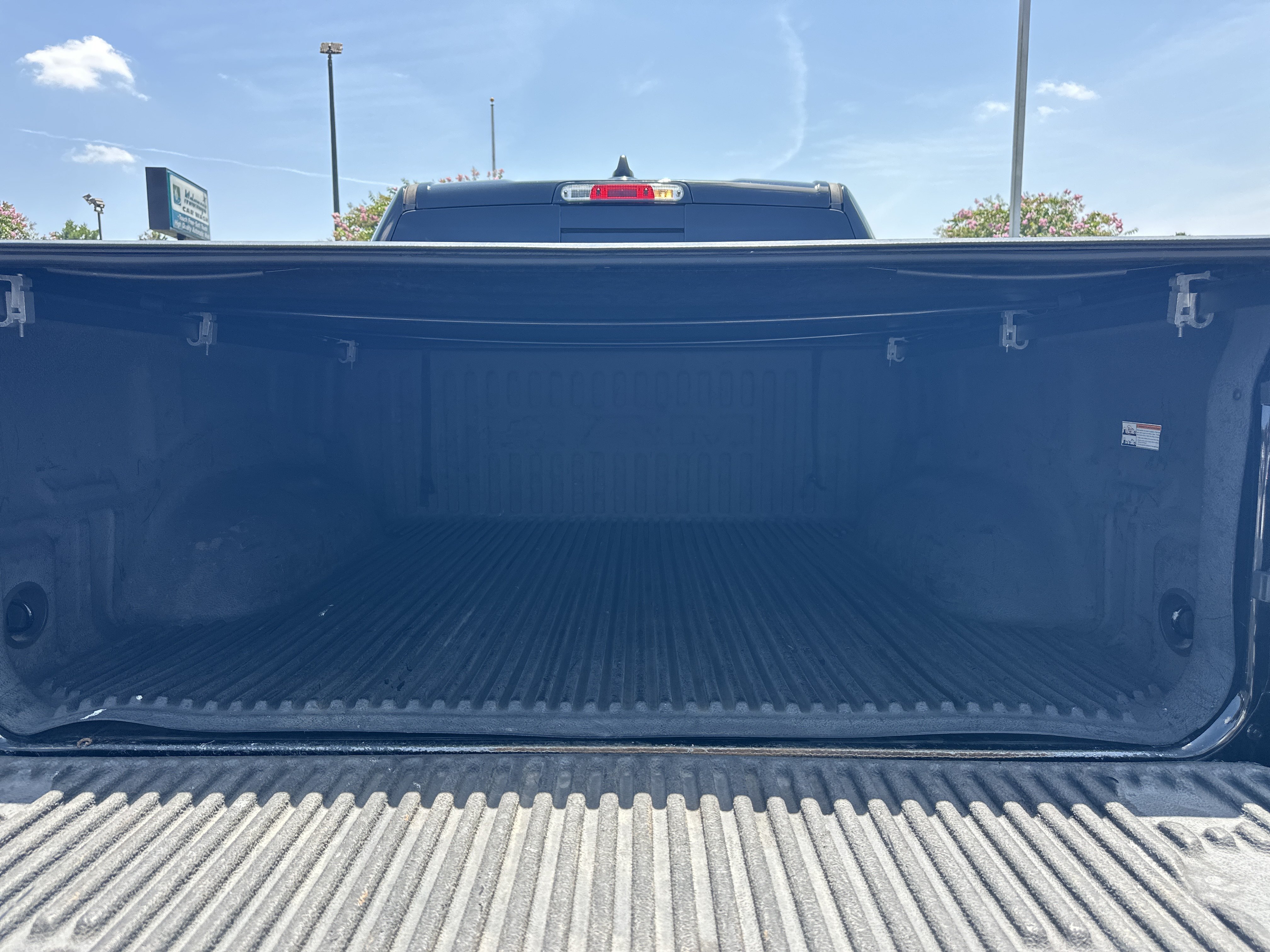 Used 2019 RAM 1500 Laramie RWD image 19