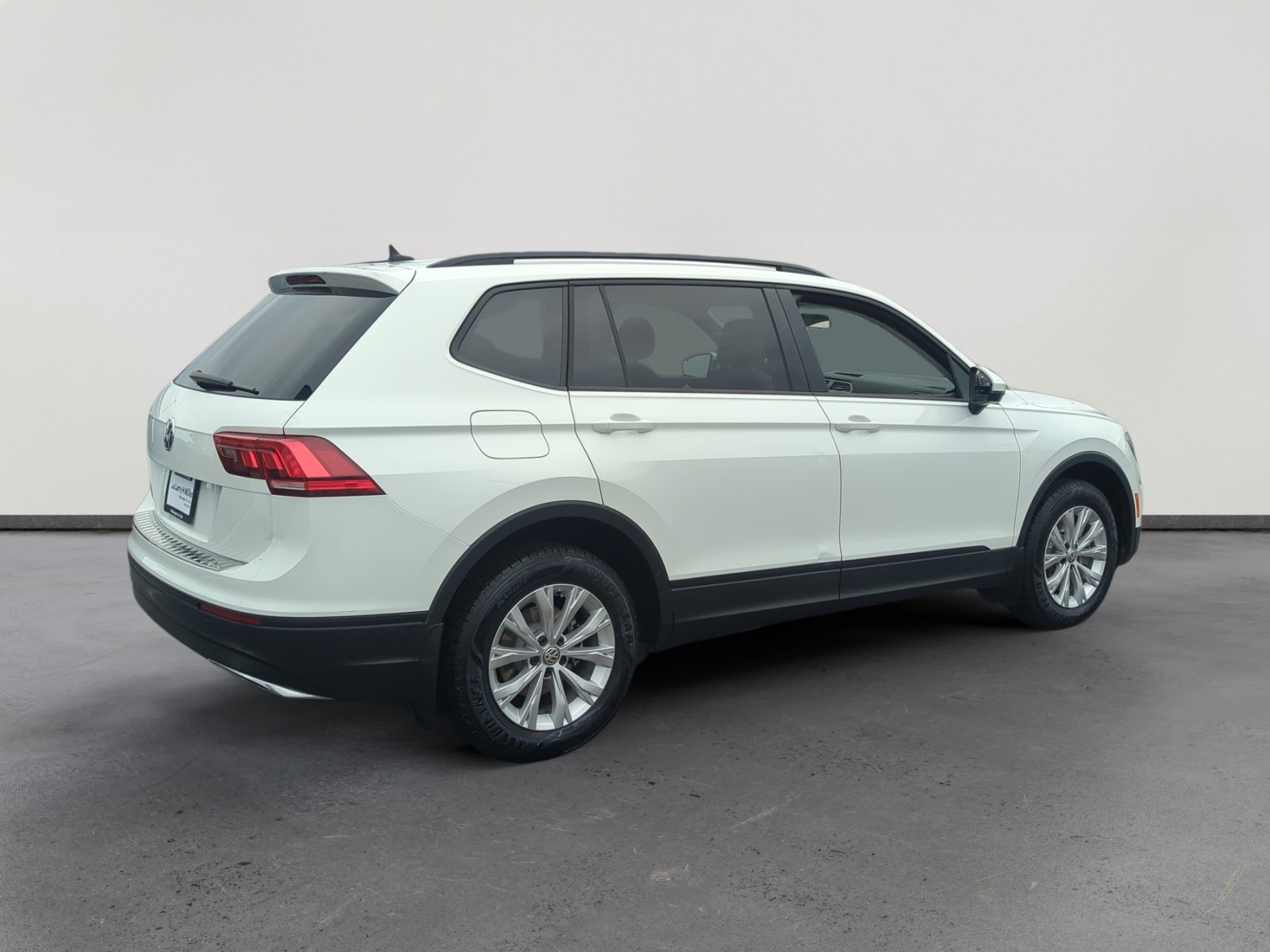Used 2020 Volkswagen Tiguan S image 5