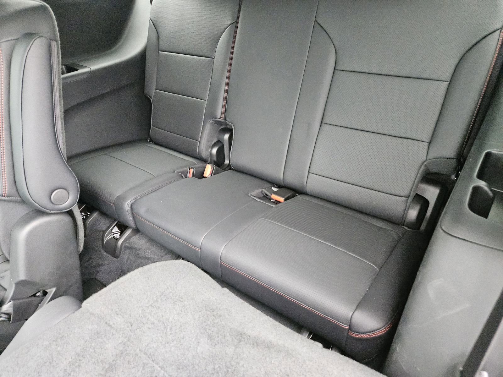 Certified 2024 Chevrolet Traverse RS image 35