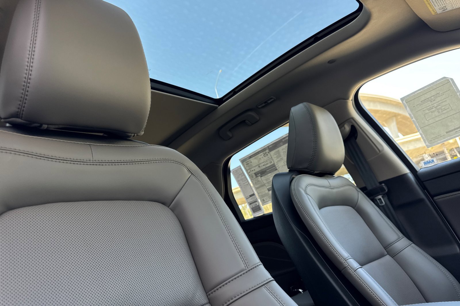 New 2025 Lincoln Corsair Reserve w/ Equipment Group 202A image 16