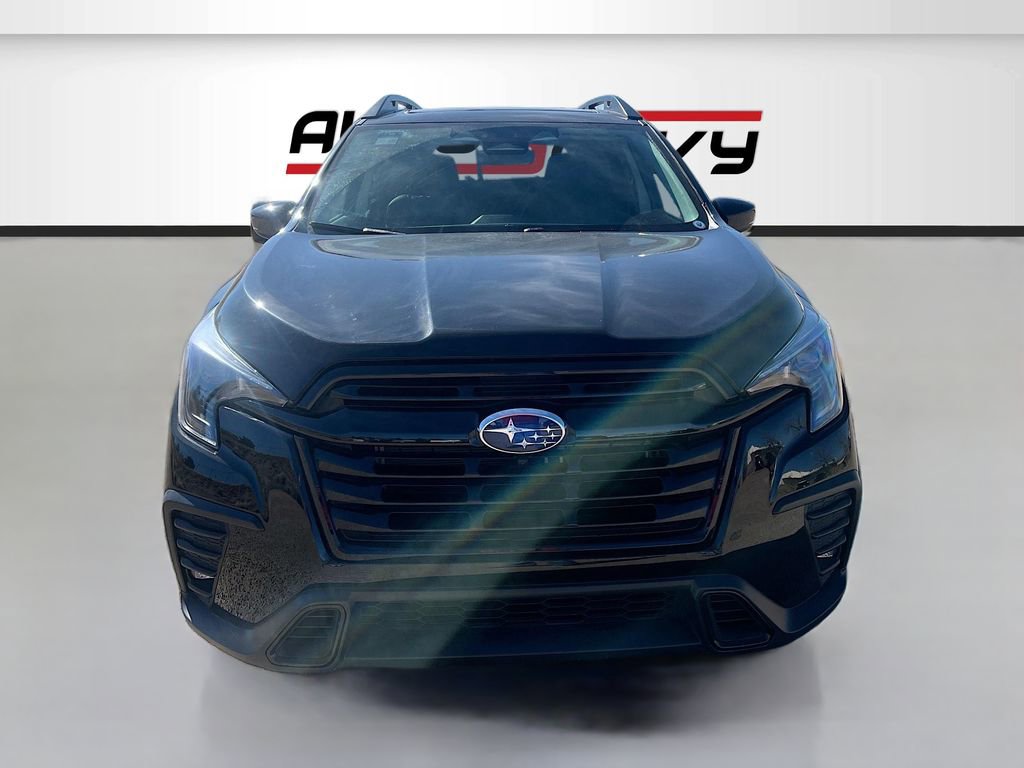 Used 2025 Subaru Ascent Bronze Edition image 2