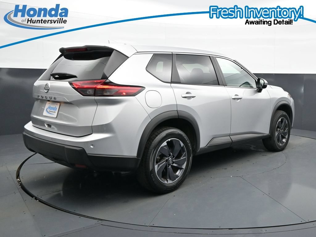 Used 2025 Nissan Rogue SV FWD image 10