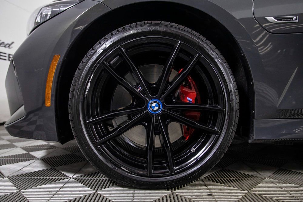 Used 2023 BMW 330e xDrive w/ M Sport Package image 41