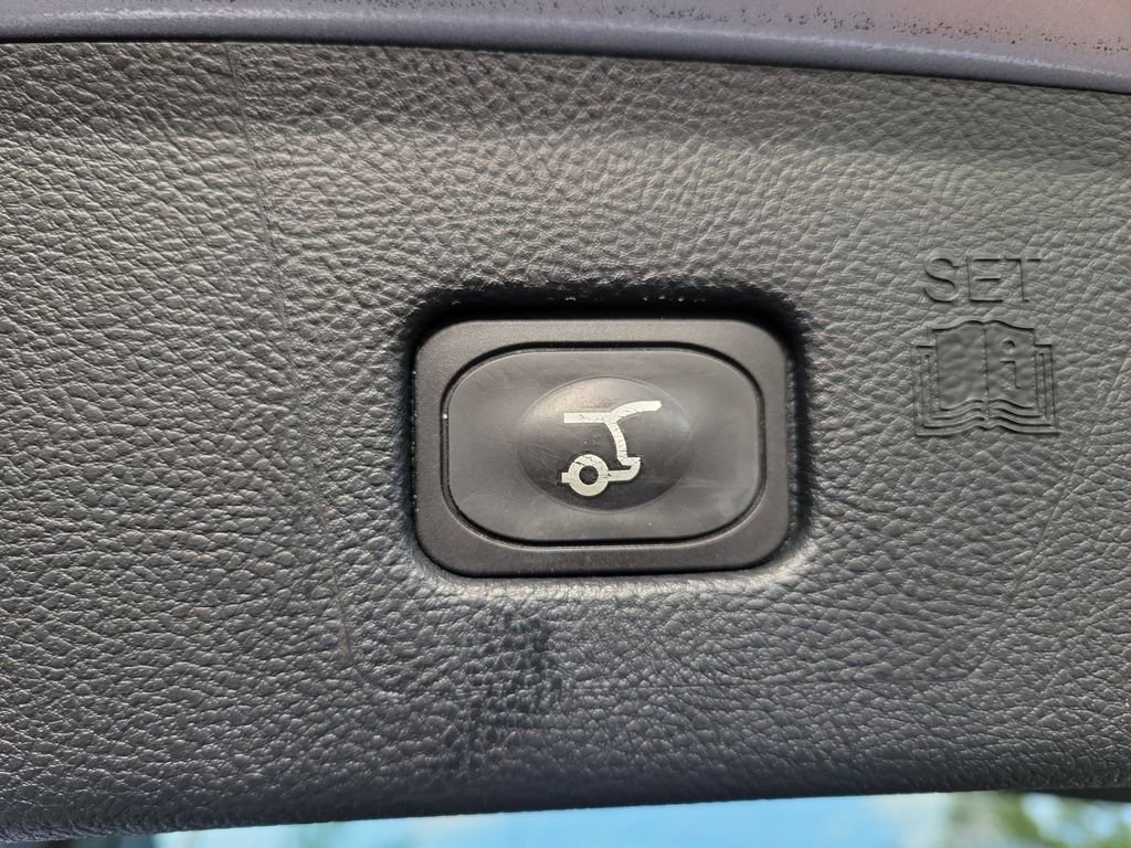 Used 2020 Ford Edge Titanium w/ Equipment Group 301A image 11