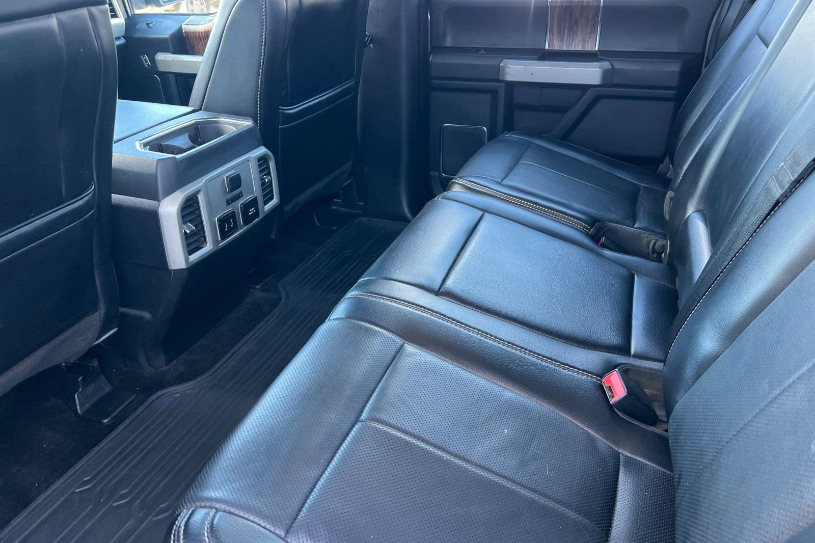 Used 2018 Ford F150 Lariat w/ Equipment Group 502A Luxury image 12