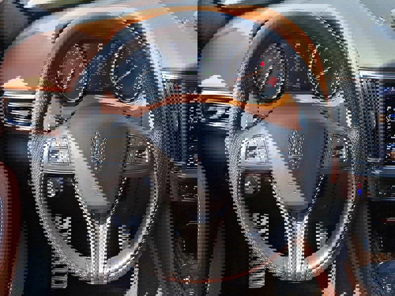 Used 2022 Maserati Levante Modena S image 21