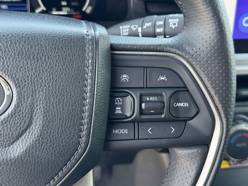 Certified 2025 Toyota 4Runner TRD Off-Road Premium w/ Tow Technology Package AWD/4WD image 9