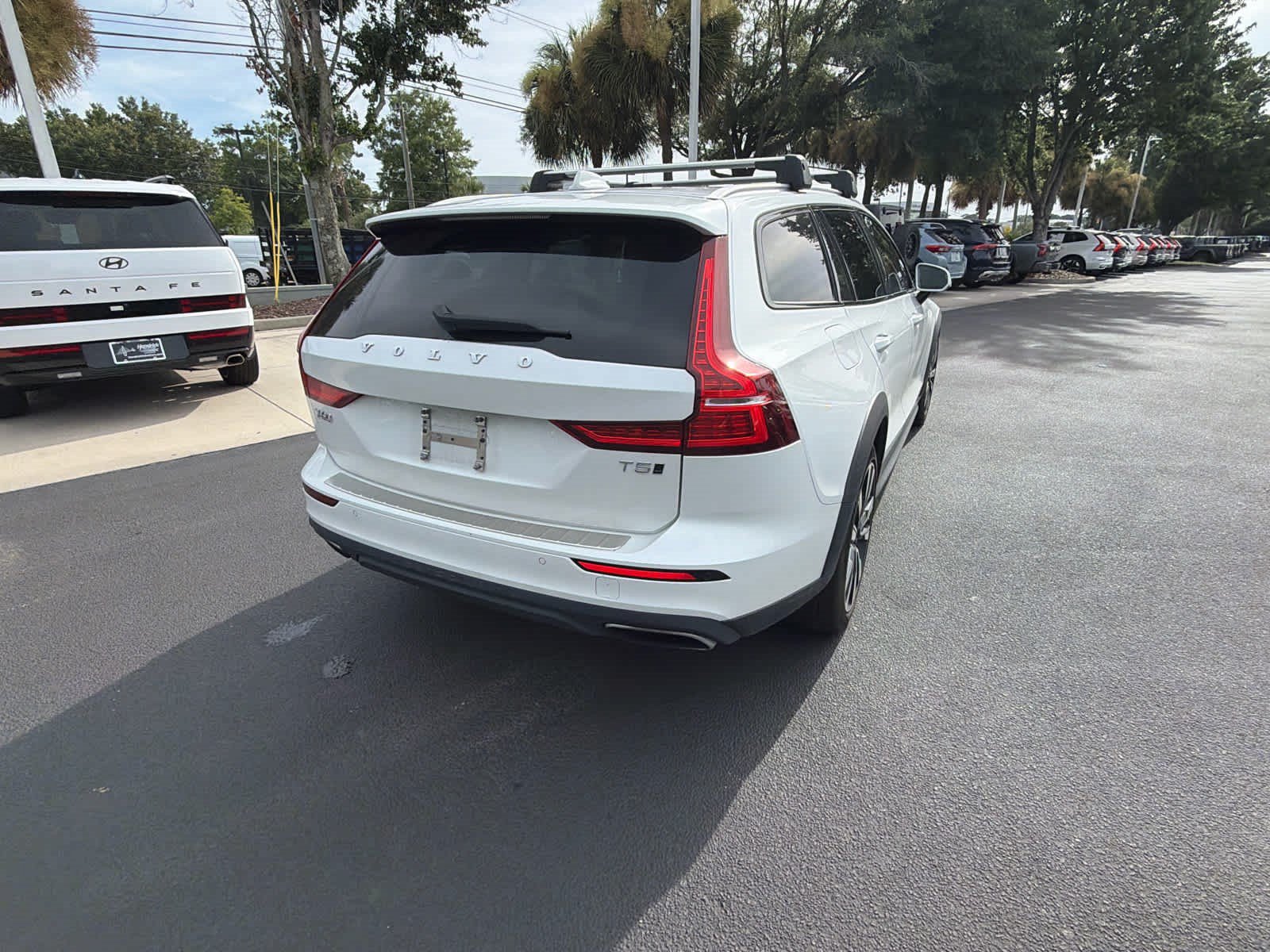 Used 2021 Volvo V60 T5 Cross Country w/ Climate Package AWD/4WD image 14