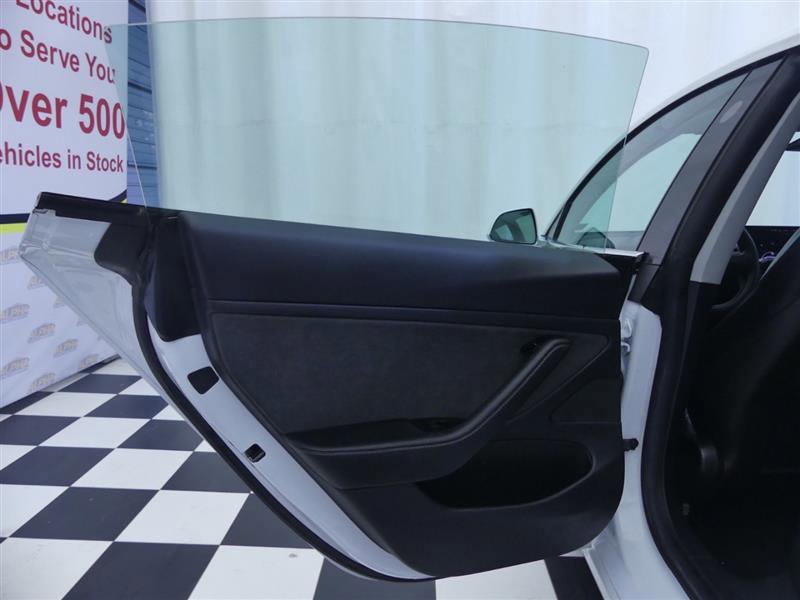 Used 2019 Tesla Model 3 Standard Range Plus image 27