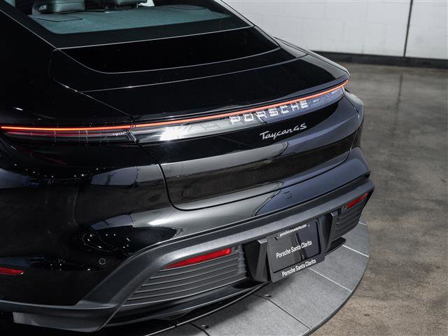 Certified 2025 Porsche Taycan 4S image 31