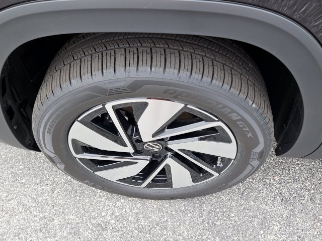 New 2026 Volkswagen Atlas SE FWD image 19