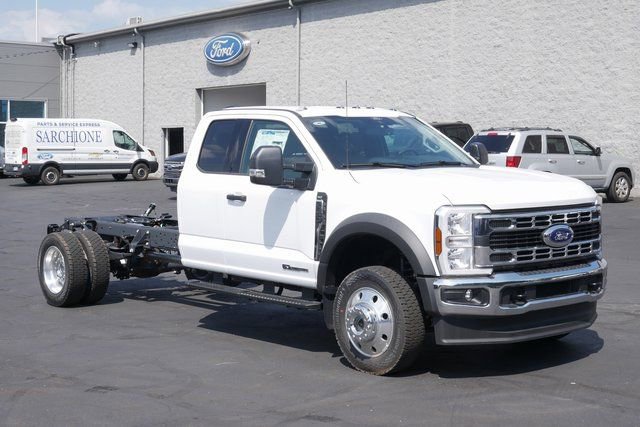 New 2025 Ford F450 XLT w/ XLT Value Package image 5