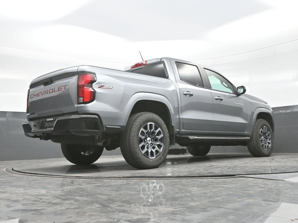 Used 2024 Chevrolet Colorado Z71 w/ Z71 Convenience Package 2 image 26