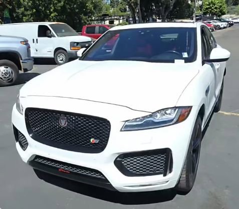 Used 2019 Jaguar F-PACE S image 2