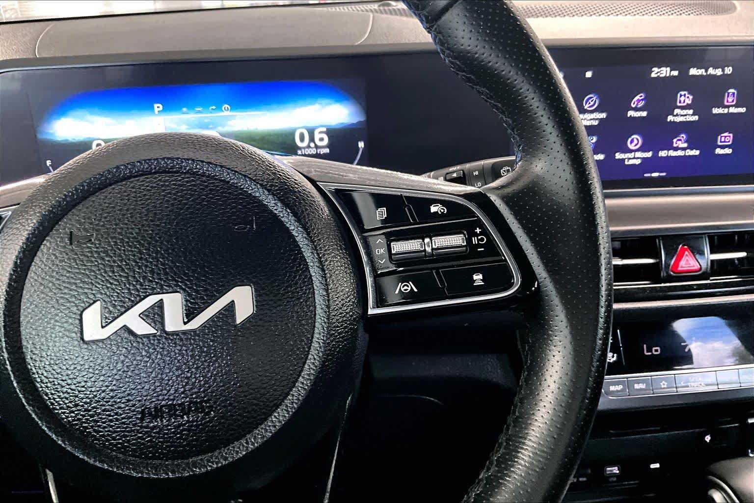 Certified 2025 Kia Seltos SX w/ SX Sunroof Package AWD/4WD image 25