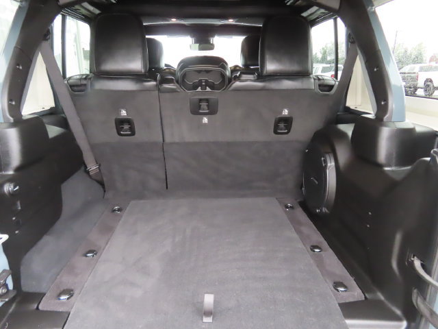 Used 2024 Jeep Wrangler Unlimited Rubicon AWD/4WD image 32
