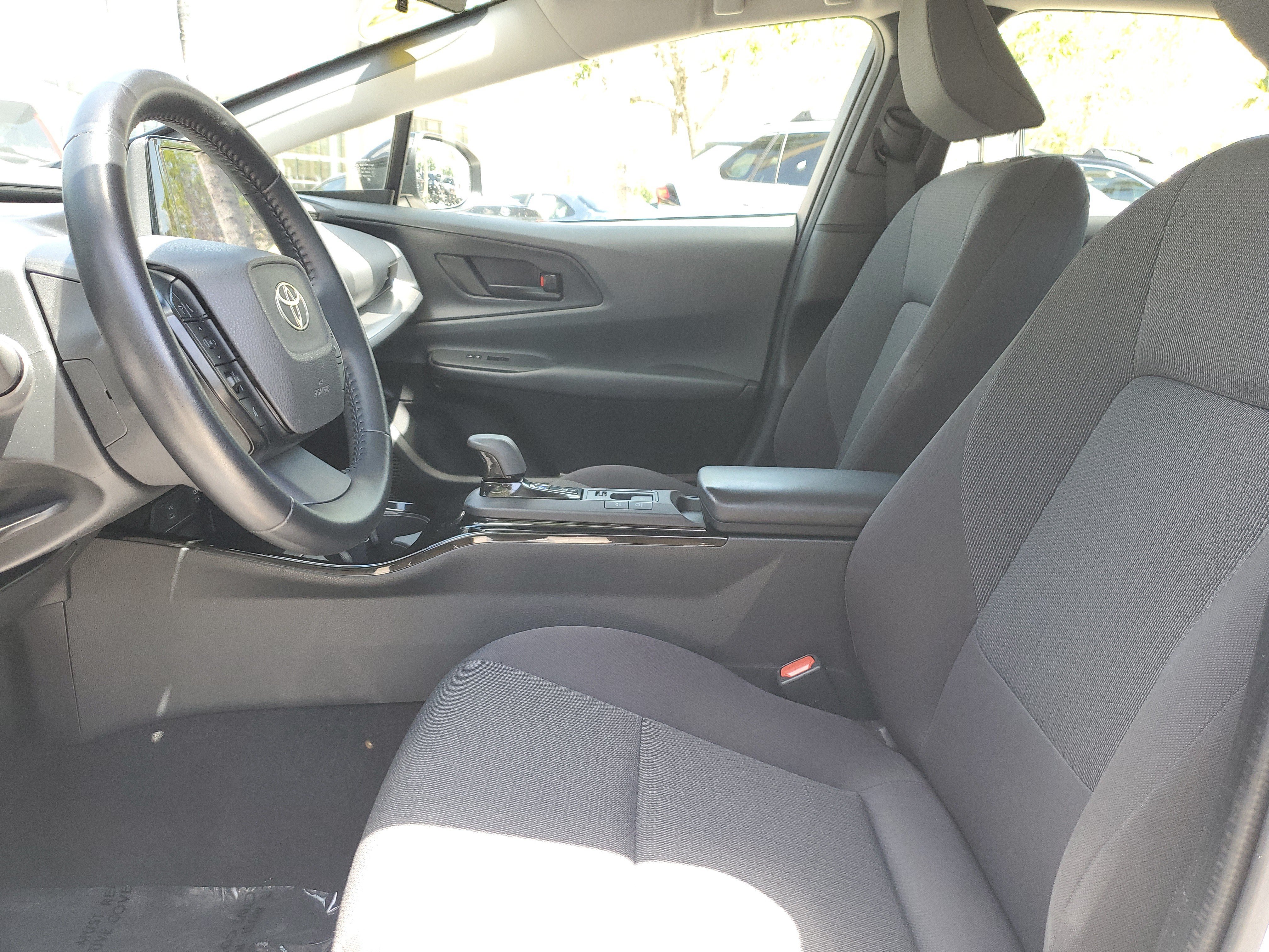 Certified 2024 Toyota Prius LE FWD image 17