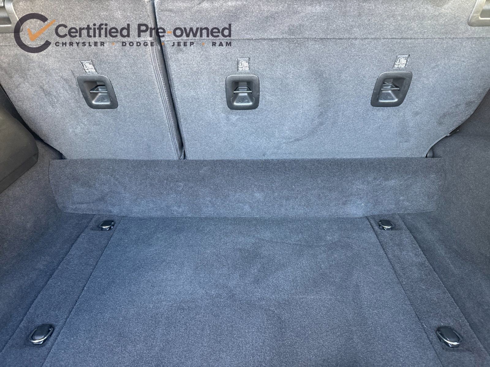 Certified 2025 Jeep Wrangler Unlimited Sahara w/ Safety Group image 16